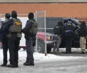 Tribunal de EE.UU. suspende fallo que bloqueaba política de detención migratoria de Trump