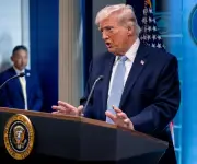 Trump busca convencer votantes sobre economía pese a guerra en Irán y alza de precios