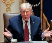 Trump desmiente influencia israelí en decisión de guerra contra Irán