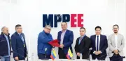 Venezuela y Colombia firman acuerdo para reactivar conexión eléctrica
