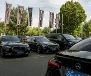 Ventas de Mercedes-Benz caen 27% en China por competencia de marcas locales de lujo