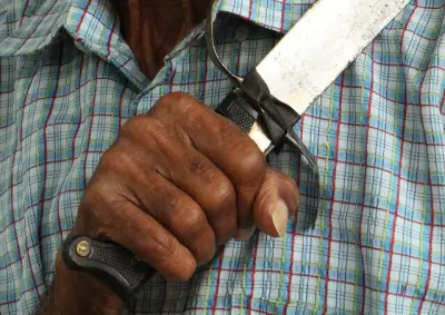 Adolescente asesina a machetazos a un hombre de 54 años en Girón