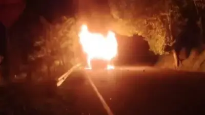 Atentado del ELN quema vehículos en vía Medellín-Costa