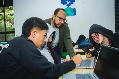 Bogotá ofrece 100 becas de maestría y doctorado para docentes y líderes educativos