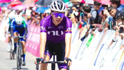 Colombia despide con emotiva caravana al ciclista Cristian Camilo Muñoz