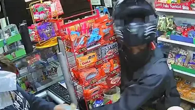 Comerciantes de Engativá en alerta por banda que roba en motos