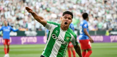 Cucho Hernández con golazo clasifica al Betis a Champions League
