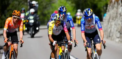 Egan Bernal sufrió en la etapa 4 del Giro de Italia y perdió el podio