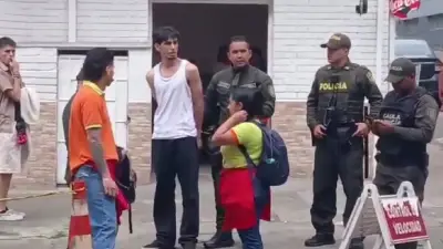 Estudiante detenido por presunto robo de licor en un Ara durante protesta en Bogotá