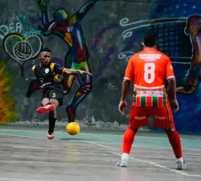 Futsal en Cartagena: Real Cartagena pierde pero deja huella ante Sabaneros