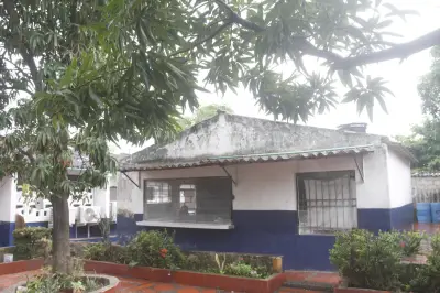 Inundaciones y deterioro afectan a colegio Emiliano Alcalá en Cartagena