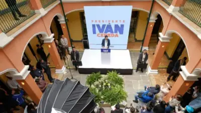 Iván Cepeda propone siete programas sociales con inversión de $3 billones