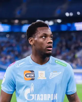 Jhon Jáder Durán se ausenta del Zenit por motivos personales y peligra su Mundial