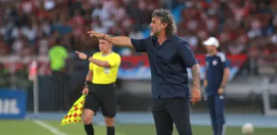 Leonel Álvarez rechaza oferta del Medellín y el DIM se queda sin su plan A