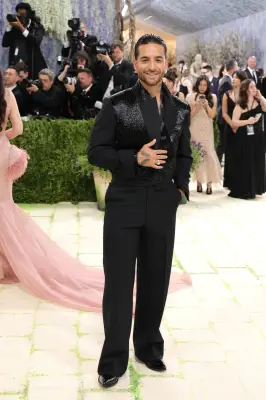 Maluma deslumbra en la gala del MET 2026 con un traje inspirado en Colombia