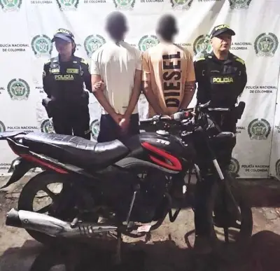 Operativos en Cartagena recuperan tres motos y capturan a dos adultos y dos menores