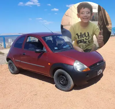Padre rifa su carro para cirugía de hijo con megacolon congénito