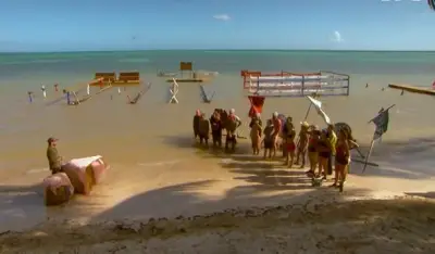 Participante de Survivor se desnuda accidentalmente en cámara
