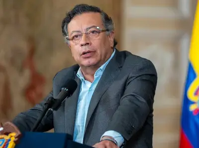 Petro revela ofertas universitarias para después de su presidencia