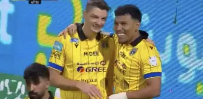 Roger Martínez responde a Néstor Lorenzo con otro gol en Arabia Saudí