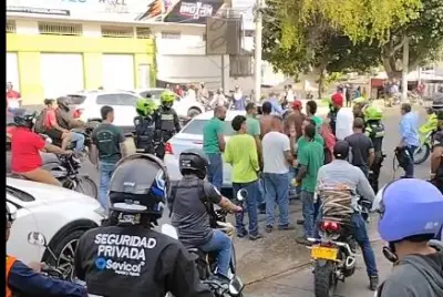 Sicarios en moto atacan a hombre en la Avenida Crisanto Luque