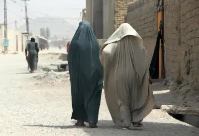 Talibanes legalizan matrimonio infantil y limitan anulación para niñas