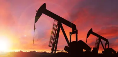 Wall Street cierra mixto: tecnológicas caen y petróleo sube por tensión con Irán