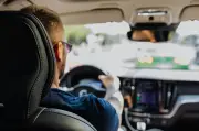 Apoyacabezas: seguridad vial clave y posibles multas en Colombia