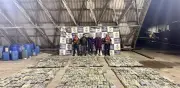 Armada incauta más de 5,8 toneladas de droga en el Pacífico y captura a seis extranjeros
