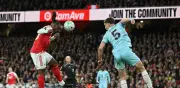 Arsenal vence a Burnley y queda a un paso del título de la Premier League