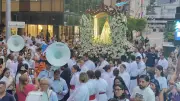 Cali vivió multitudinaria procesión de la Virgen de Fátima con velas y cantos