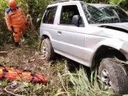 Camioneta cae 300 metros al abismo en Cañón del Chicamocha: conductor muere