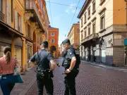 Caos en Italia: conductor ebrio atropella a multitud en Módena y deja 10 heridos