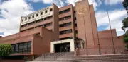 Capturan a funcionaria de Registraduría por expedir documentos a migrantes