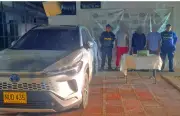 Capturan en flagrancia a tres hombres por porte ilegal de armas y receptación en Sabanagrande