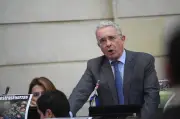 Carencia de pruebas obligó a Uribe a esconder la mano tras lanzar chisme