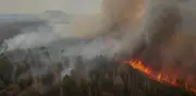 Chernóbil arde tras ataque con drones rusos y revive temor por radiación en Ucrania