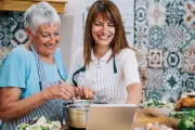 Día de la Madre: historia curiosa y recetas fáciles para celebrar en casa