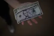Dólar abre al alza este jueves: cotización supera los COP 3.785