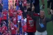 Dueño del Medellín reacciona con gestos tras eliminación en Liga BetPlay