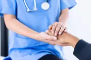 Fallas en medicamentos agravan crisis del sistema de salud en Colombia