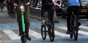 Gobierno alista regulación histórica para patinetas y bicicletas eléctricas en Colombia