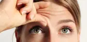Guía para entender las arrugas: causas y hábitos para prevenirlas