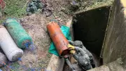 Imágenes revelan cómo disidencias escondían explosivos en alcantarilla en Cauca