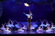 Incolballet y Banda Departamental presentan 'El lago de los cisnes' en vivo en Cali