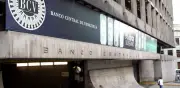 Inflación en Venezuela cae a 10,6% en abril, pero economistas advierten que sigue siendo crítica