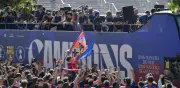 Lamine Yamal, el gran protagonista en la fiesta del Barcelona: bandera palestina y burla al Real Madrid