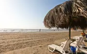 Megacolegio etnoeducativo frente al mar en La Boquilla, Cartagena