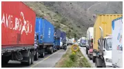 Mineros mantienen bloqueo en vía Cali-Buenaventura sin acuerdos con Gobierno