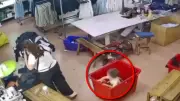 Niño muere asfixiado al quedar oculto en cesta de ropa en fábrica china